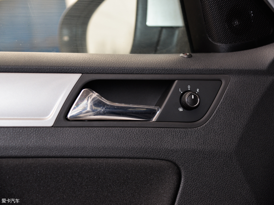 2015 |ݰ 1.6L քӕr