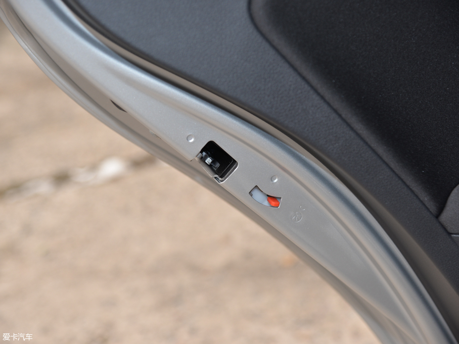 2015 |(zh)ݰ 1.6L ք(dng)r(sh)