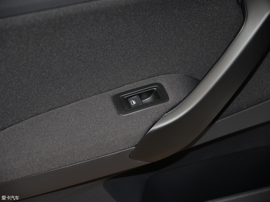 2015 |ݰ 1.6L քӕr