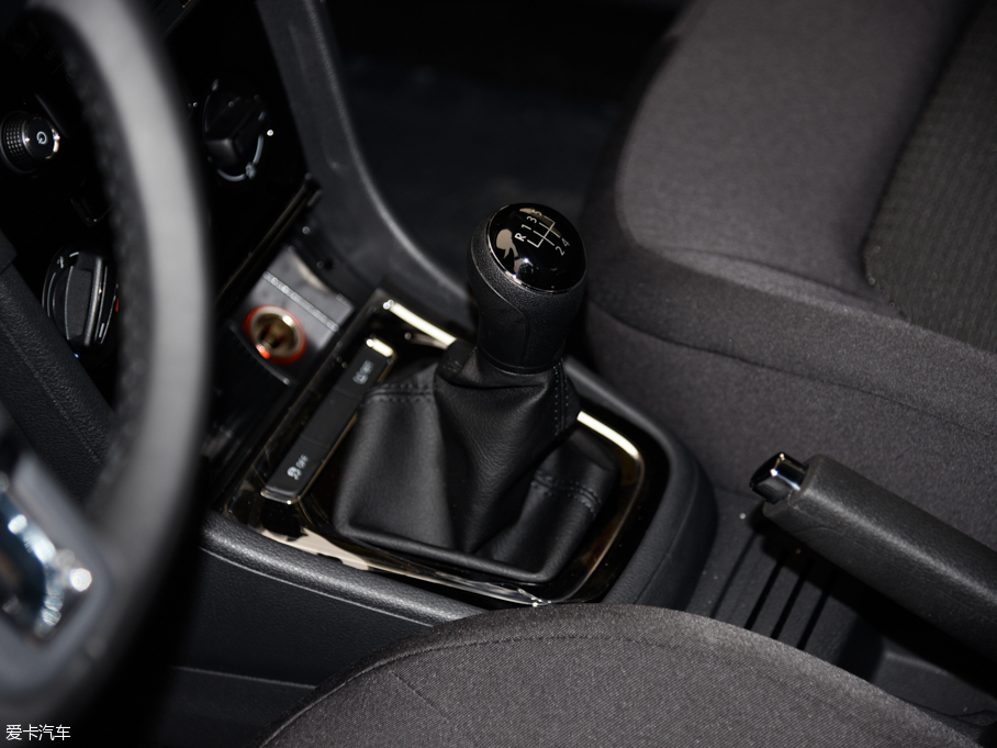 2015 |ݰ 1.6L քӕr