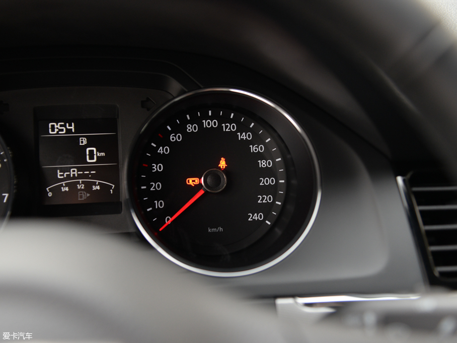 2015 |ݰ 1.6L քӕr