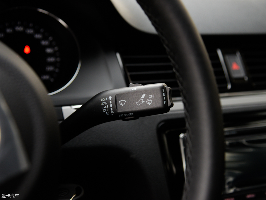 2015 |(zh)ݰ 1.6L քӕr