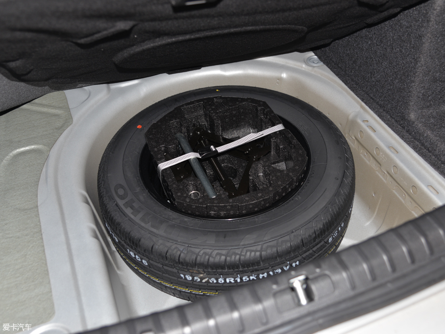 2015 |ݰ 1.6L քӕr