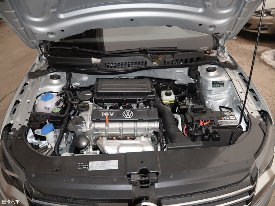 2015 |ݰ 1.6L քӕr