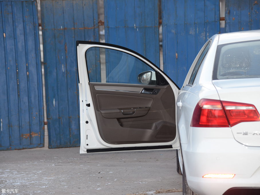 2015 |(zh)ݰ 1.6L Ԅ(dng)m