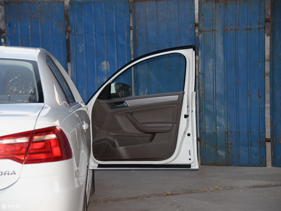 2015 |ݰ 1.6L Ԅm