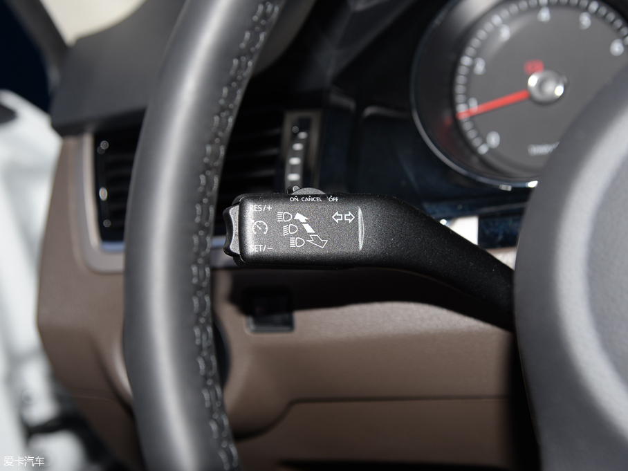 2015 |(zh)ݰ 1.6L Ԅm