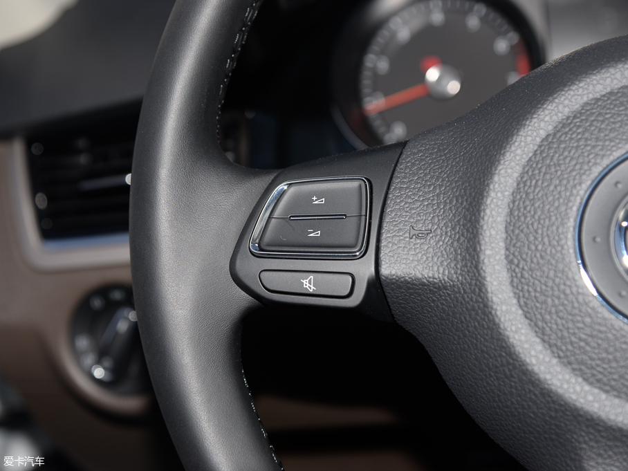 2015 |ݰ 1.6L Ԅm