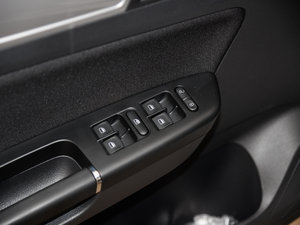 2015|ݰ 1.6L քӕr {܇ƅ^(q)	