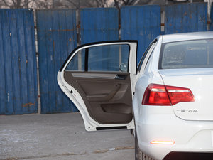 2015|(zh)ݰ 1.6L Ԅ(dng)m ܇(ch)T(mn)