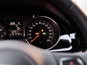 2015|ݰ 1.6L Ԅm п؅^