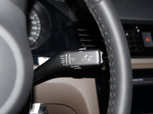 2015|ݰ 1.6L Ԅm п؅^