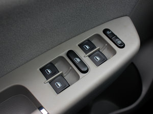 2015|(zh)ݰ 1.6L Ԅ(dng)r(sh) {܇ƅ^(q)	