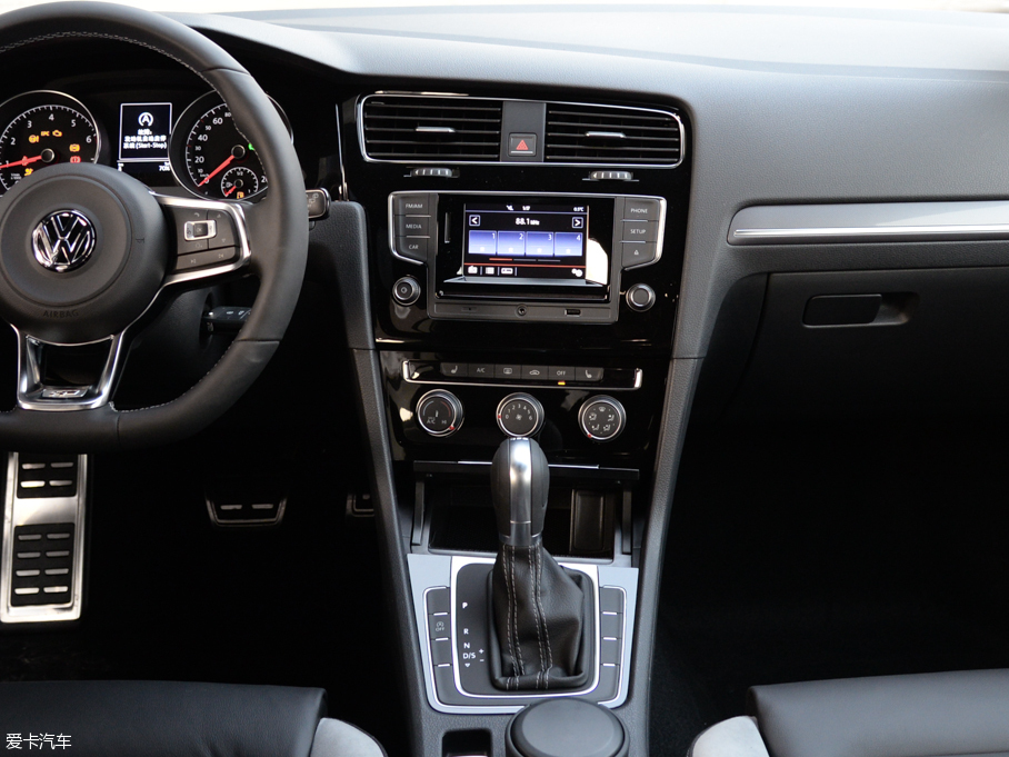 2016款高尔夫1.4tsi 自动r-line