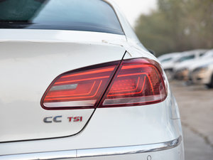 2016款2.0TSI 豪华型 尾灯