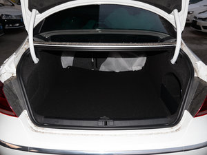 2016款2.0TSI 豪华型 行李厢空间