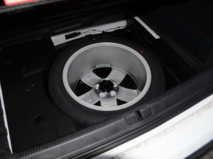 2016款2.0TSI 豪华型 备胎