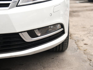 2016款1.8TSI 豪华型 前雾灯