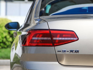 2017380TSI DSG Ş (x)(ji)^