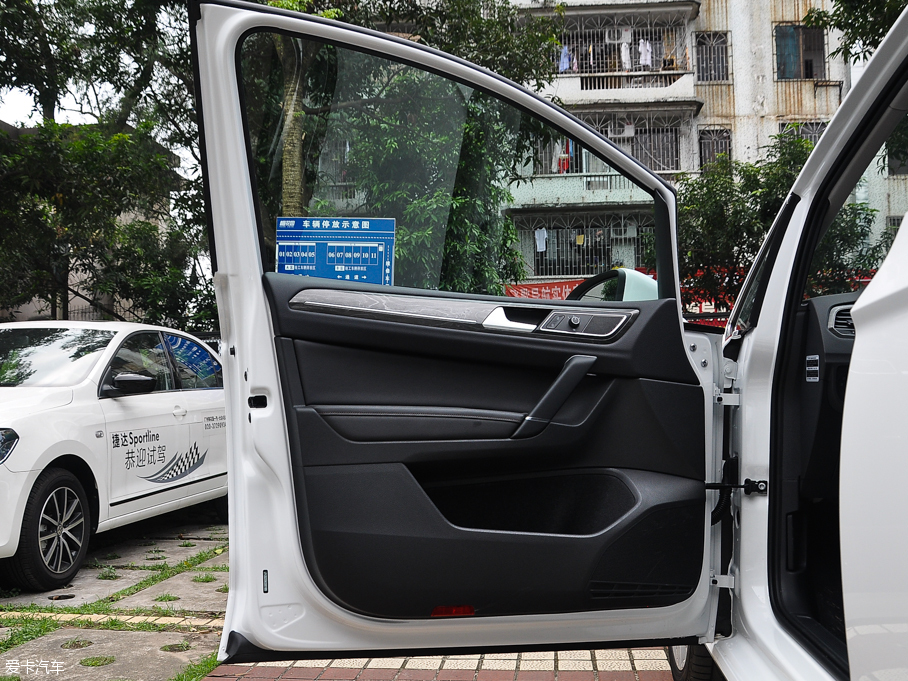 2016ߠ򡤼 280TSI ԄӺA