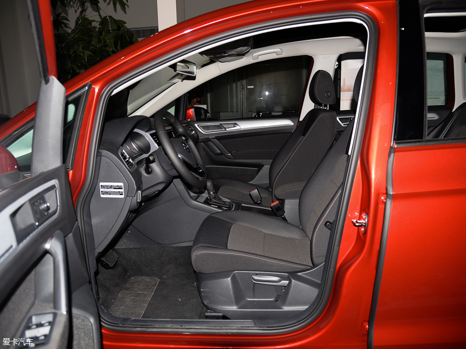 2016��ߠ��򡤼��� 230TSI �Ԅ��Mȡ��