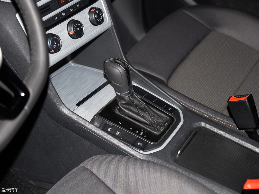 2016��ߠ��򡤼��� 230TSI �Ԅ��Mȡ��