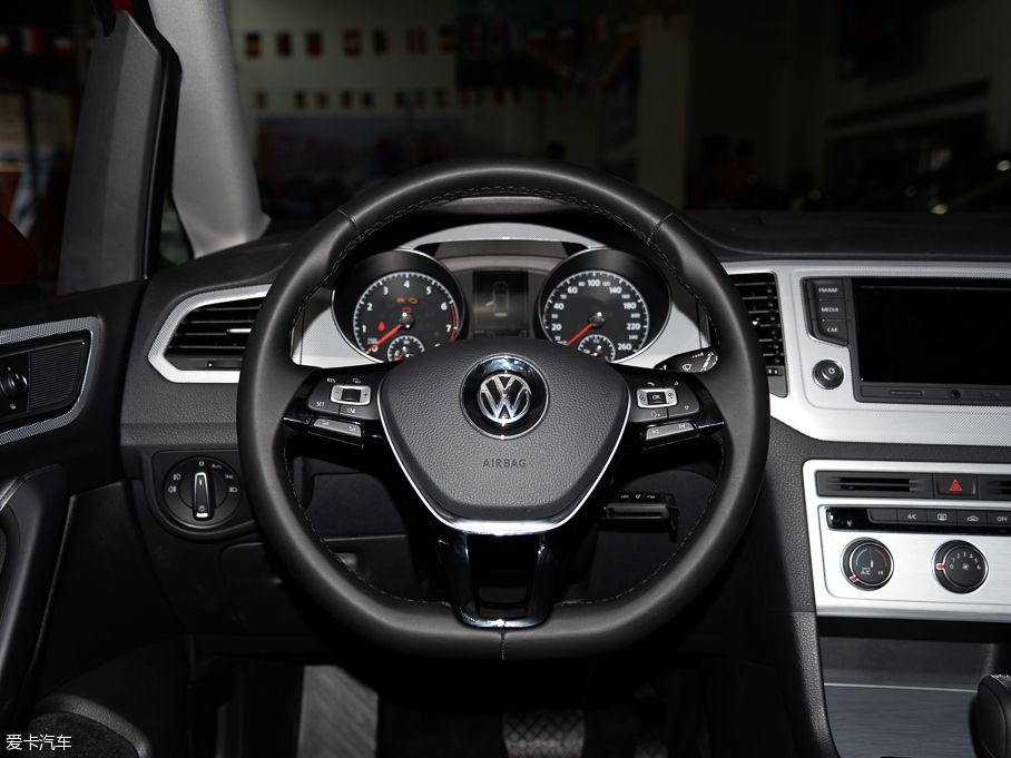 2016��ߠ��򡤼��� 230TSI �Ԅ��Mȡ��