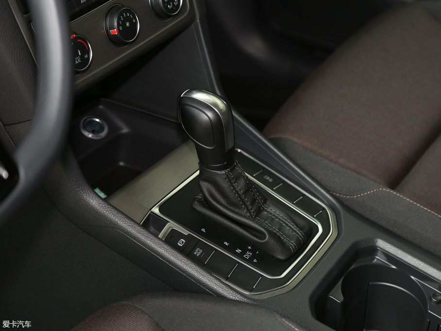 2016��ߠ��򡤼��� 1.6L �Ԅ����m��