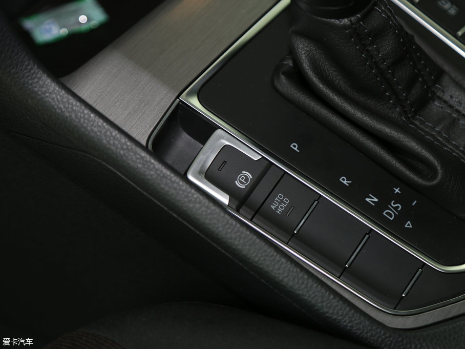 2016��ߠ��򡤼��� 1.6L �Ԅ����m��