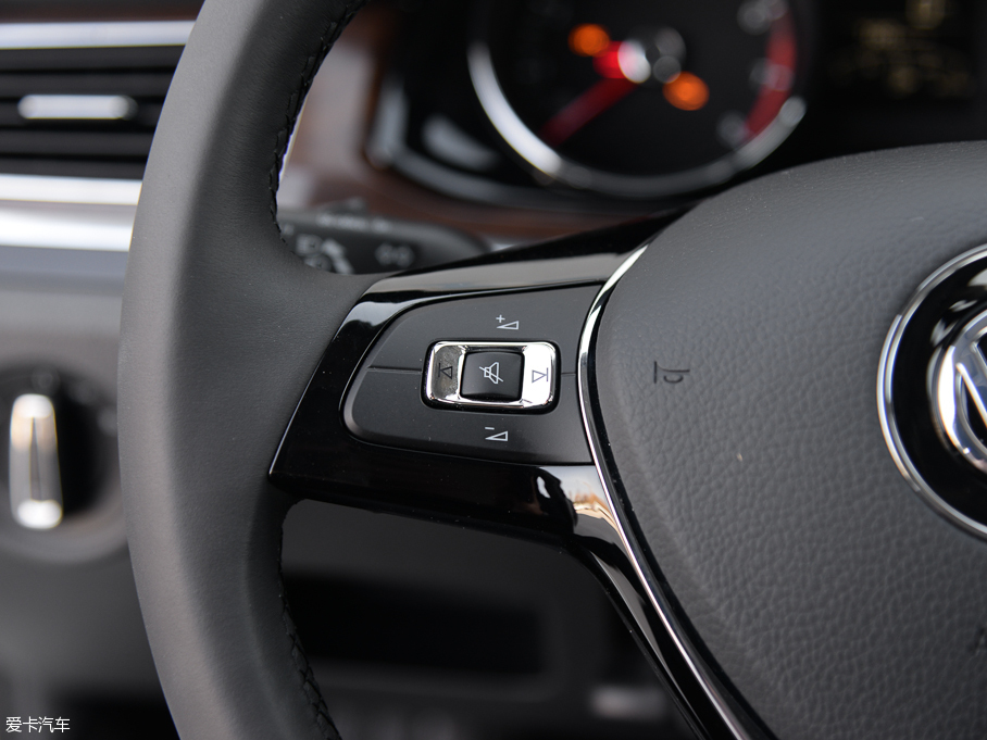 2016(li) 1.6L Ԅ(dng)A