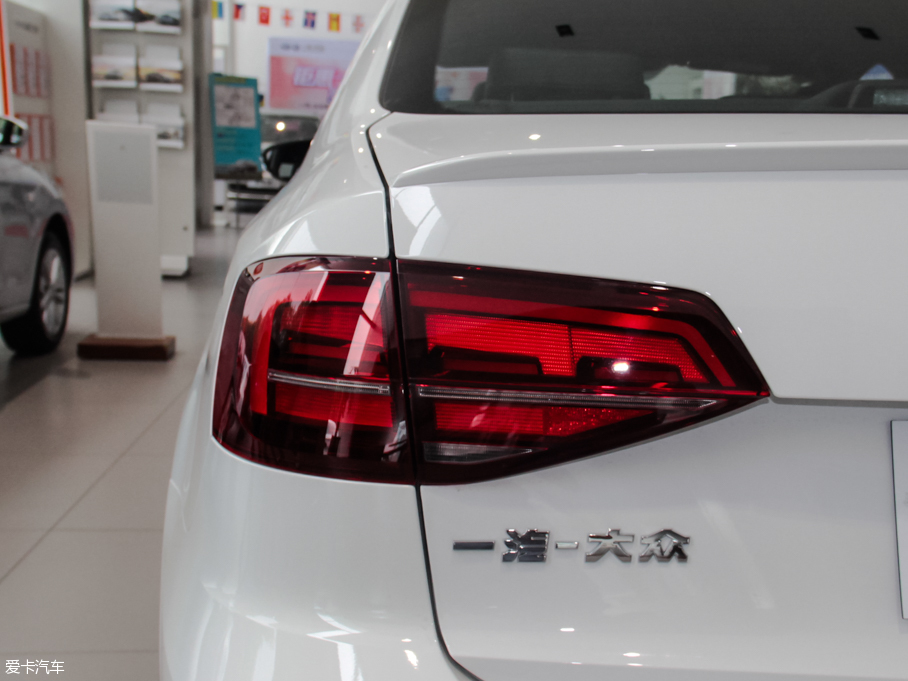 2016v 280TSI ԄR-Line