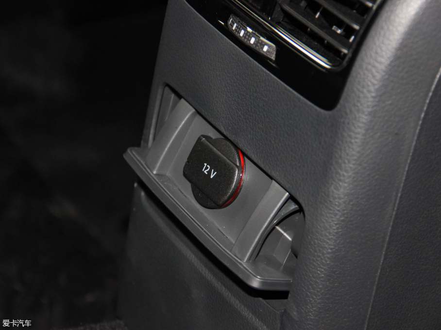 2016v 280TSI ԄR-Line