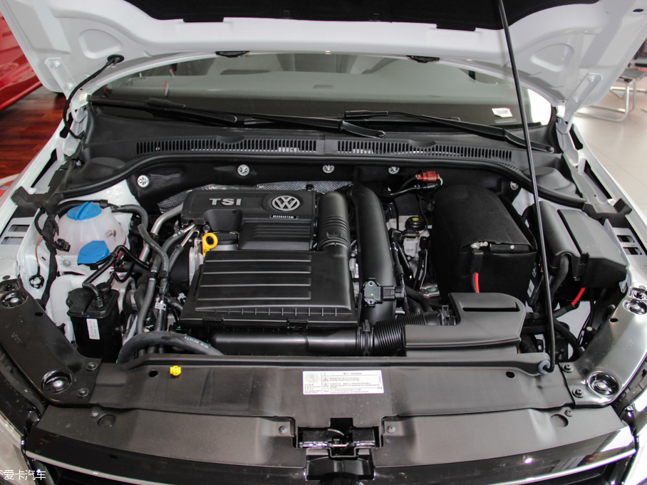 2016v 280TSI ԄR-Line