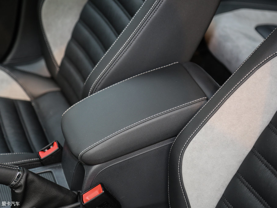 2016v 280TSI ԄR-Line