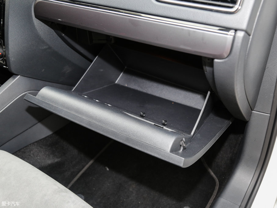 2016v 280TSI ԄR-Line