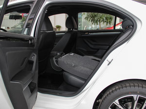 2016280TSI ԄR-Line g