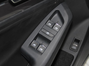 2016280TSI ԄR-Line п؅^