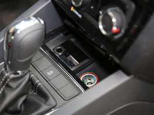 2016280TSI ԄR-Line g