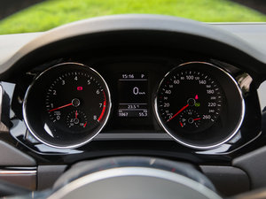 2016款280TSI 自动R-Line 仪表