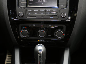 2016280TSI ԄR-Line {{