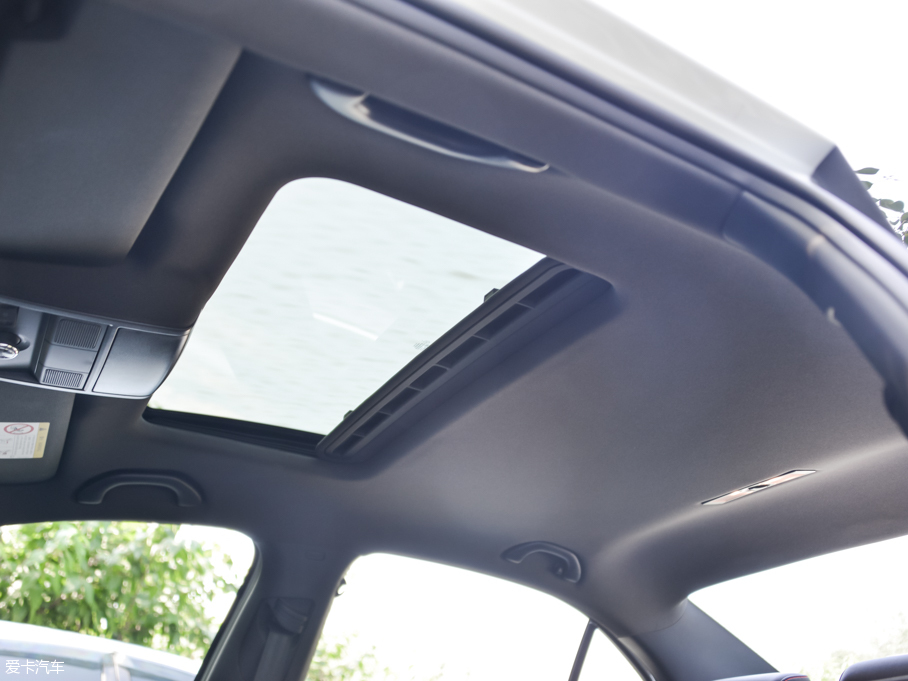 2016�����vGLI 2.0TSI GLI