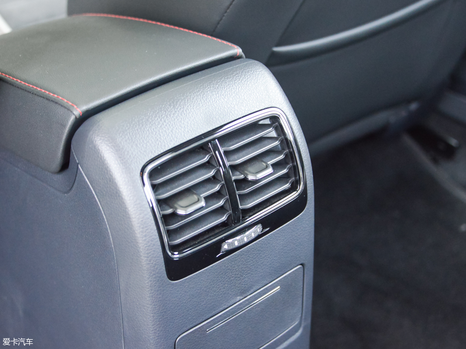 2016�����vGLI 2.0TSI GLI