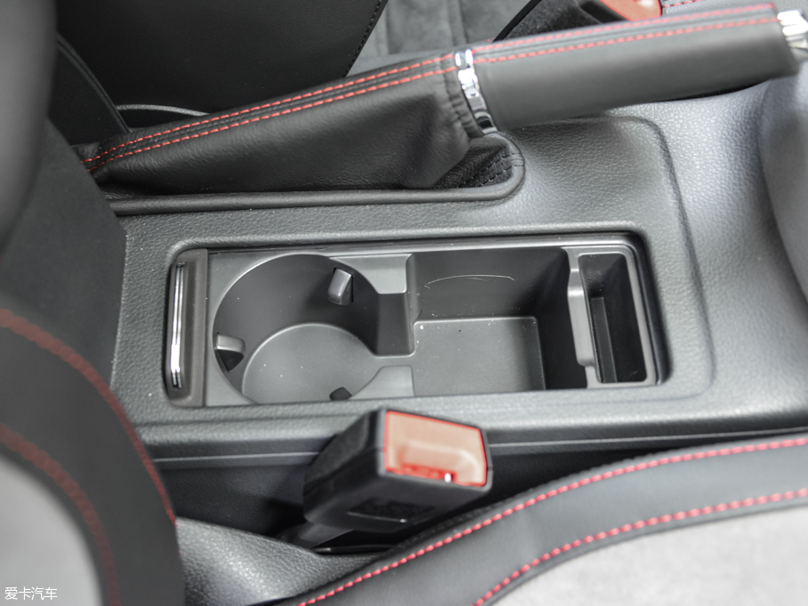 2016�����vGLI 2.0TSI GLI