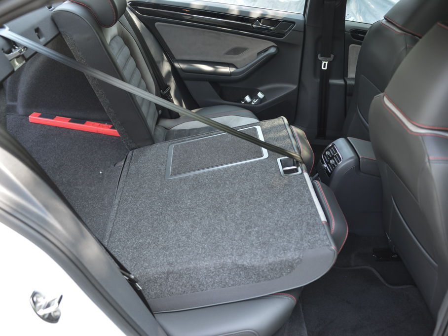 2016�����vGLI 2.0TSI GLI