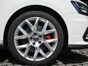 20162.0TSI GLI (x)(ji)^