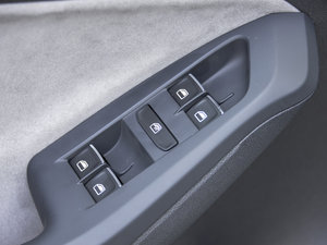 20162.0TSI GLI {܇ƅ^(q)	