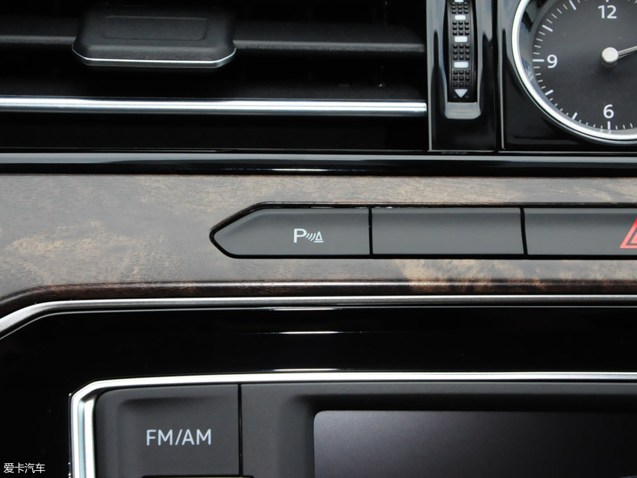 2017���~�v 330TSI DSG ���A��