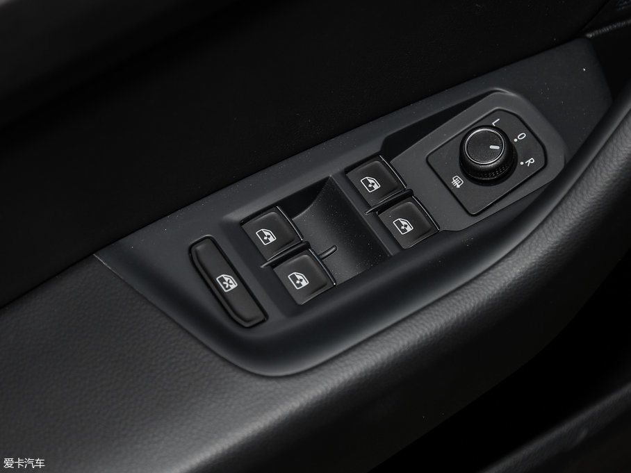 2017���~�v 280TSI DSG ���m��