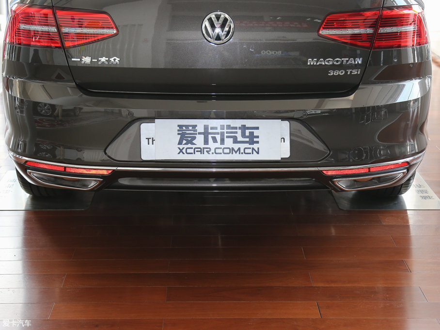 2017���~�v 380TSI DSG ���A��