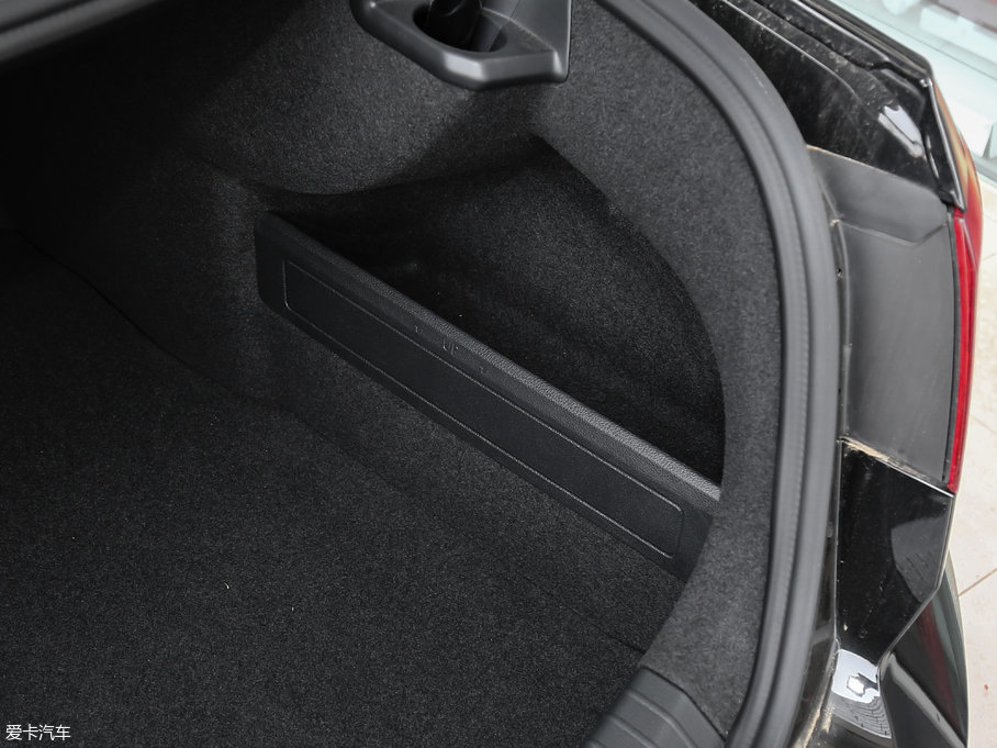 2017���~�v 330TSI DSG ���m��